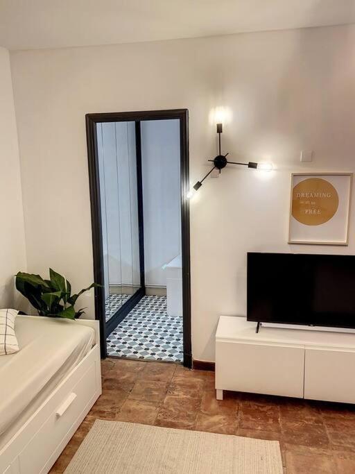 Ibiza -Sublime Studio Place De La Trinite- Netflix Διαμέρισμα Τουλούζη Εξωτερικό φωτογραφία